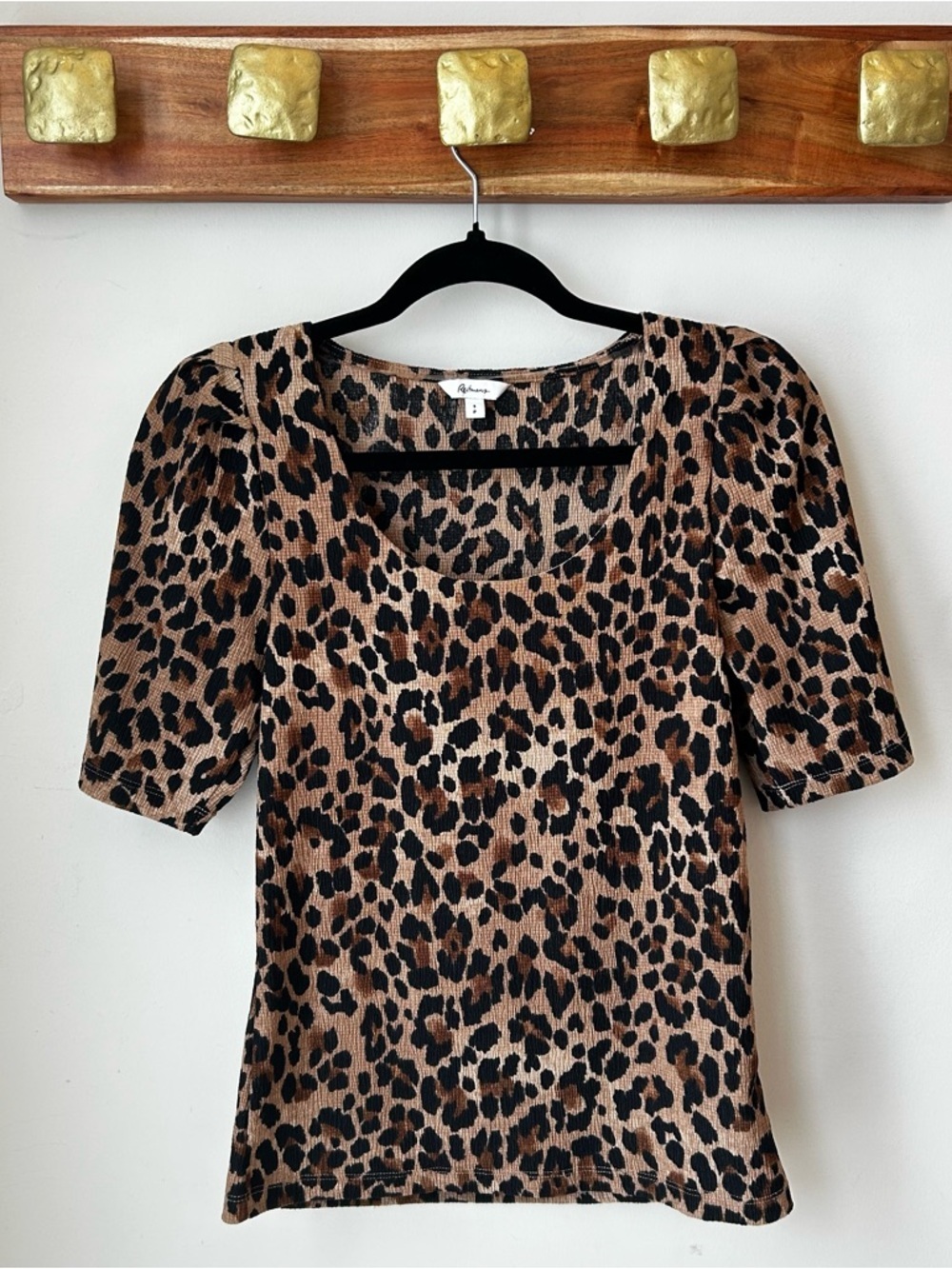 Reitmans Leopard Print Scoop Neck Short Sleeve Top Office Siren Corporate Girlie